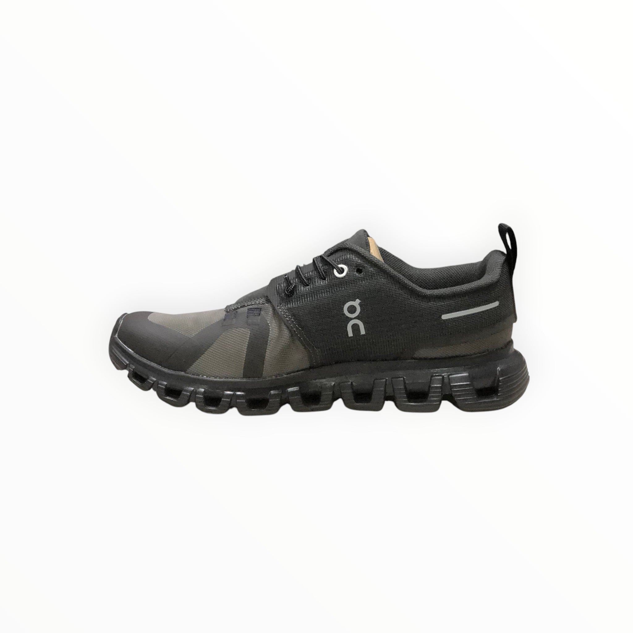 On - Cloud 6 Waterproof Shoes Black & Gray