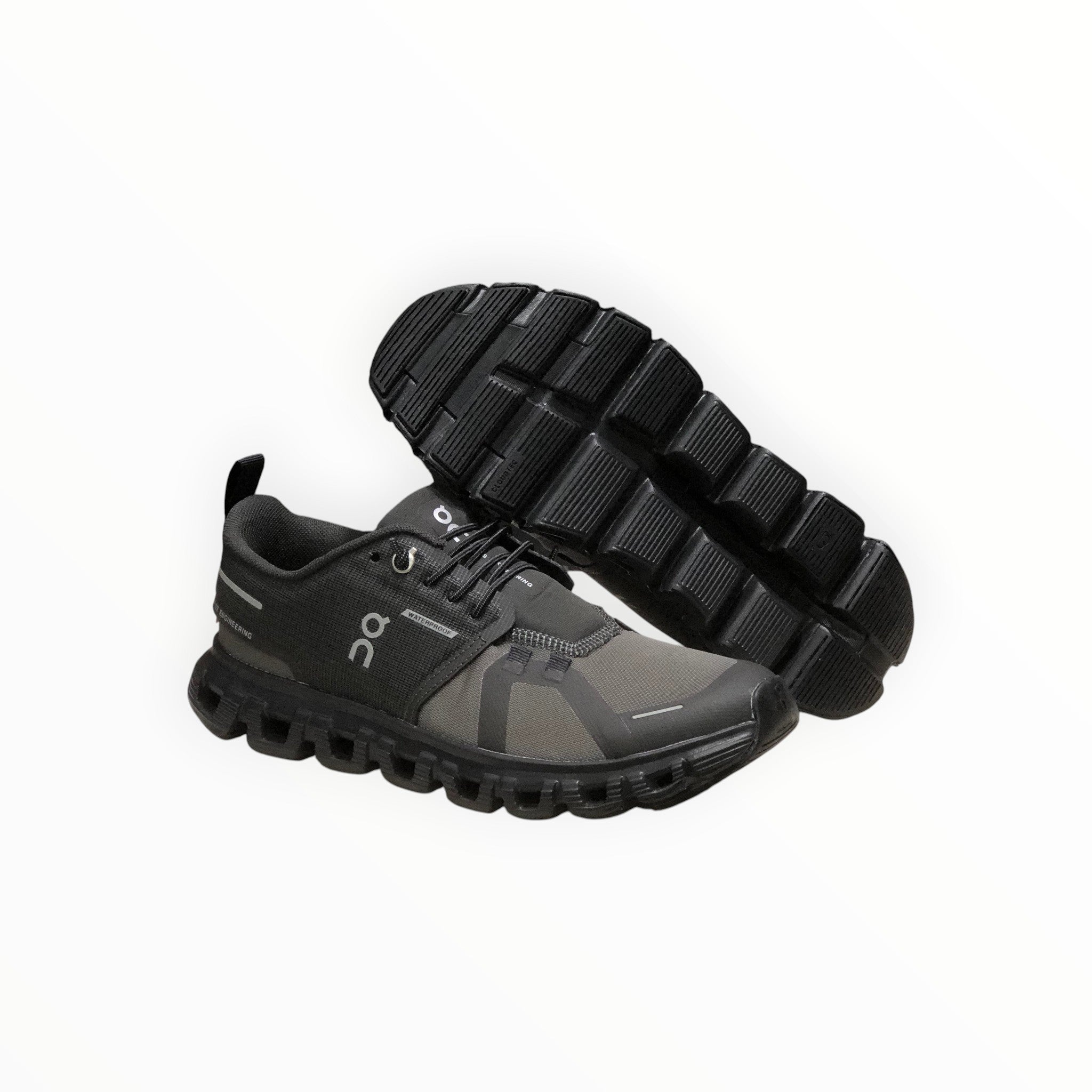 On - Cloud 6 Waterproof Shoes Black & Gray